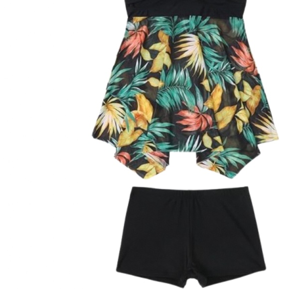 Women’s Round Neck Knot Tropical Swim Dress With Boyshorts - Picture 2 of 6